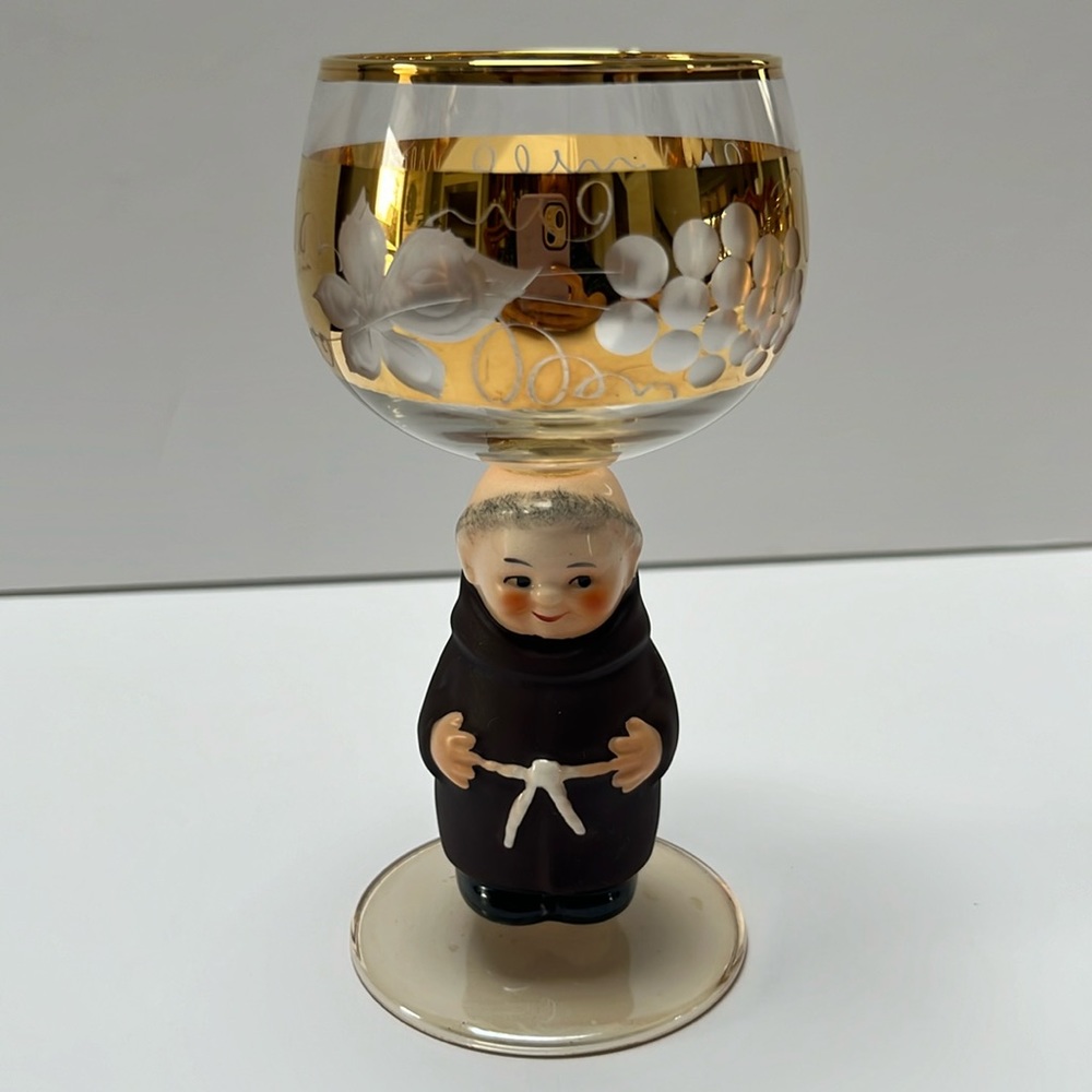 Hummel Wine Glass